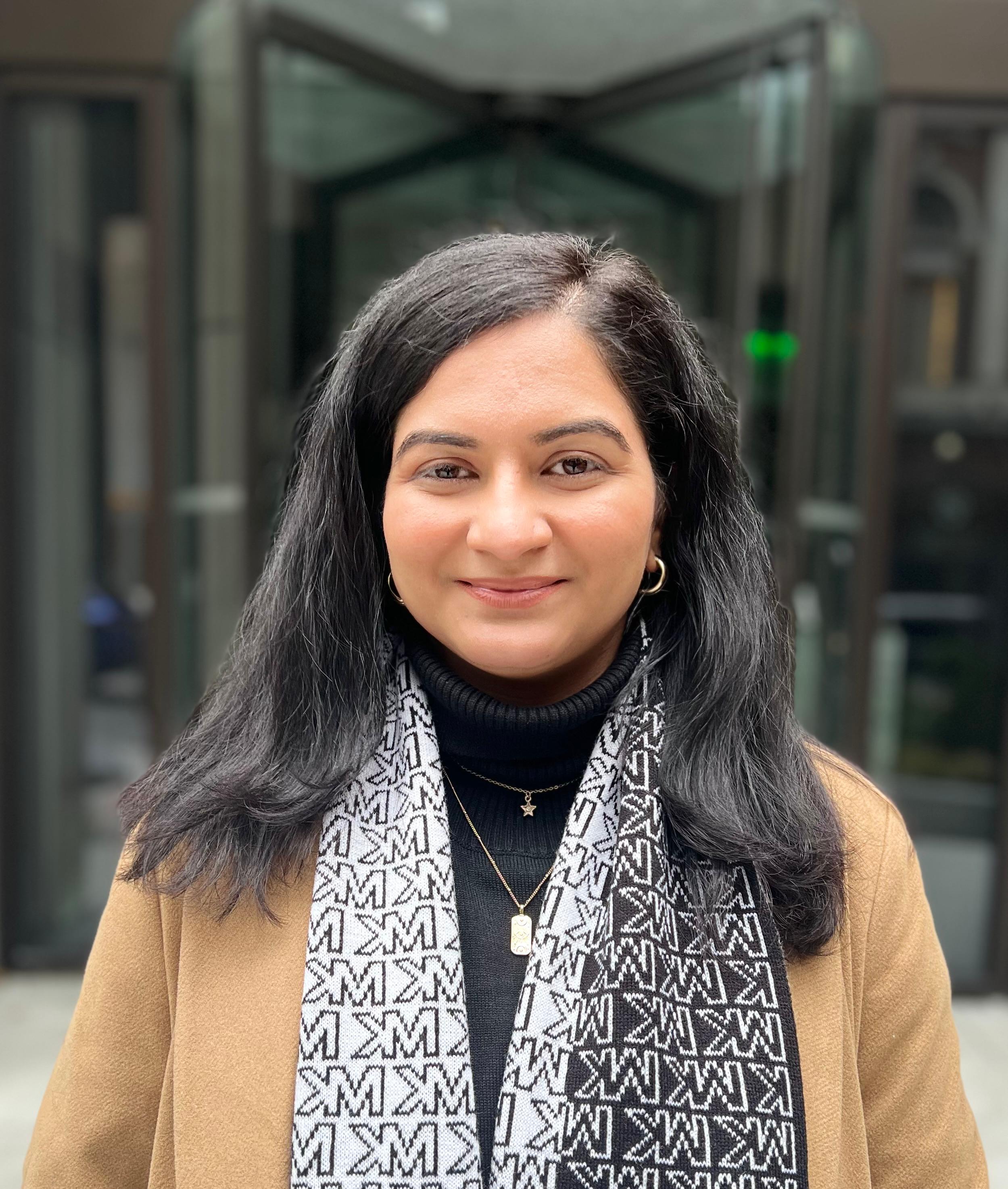 DR. KOMAL SUTHAR (USA)